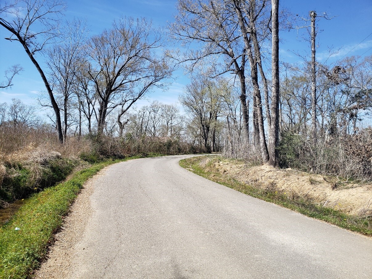 The Hook in the Road