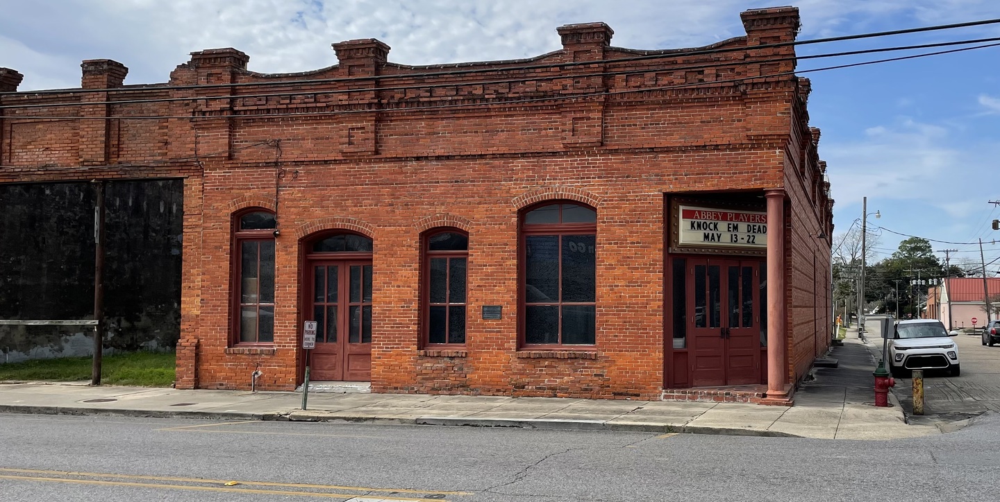 Side view of the theater from the outside