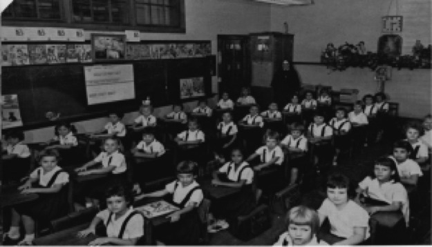 Vintage pic of a classroom in the Academy during the 1900's.
