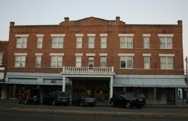 Egan Hotel and Opera House