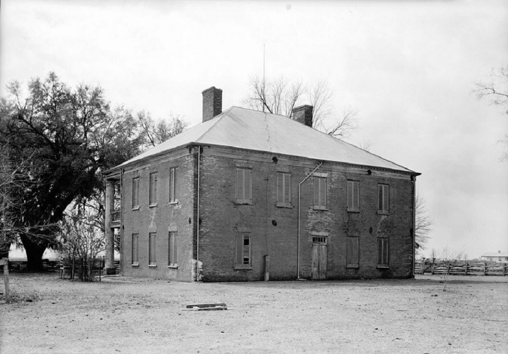 Chretien Point Plantation Mansion.